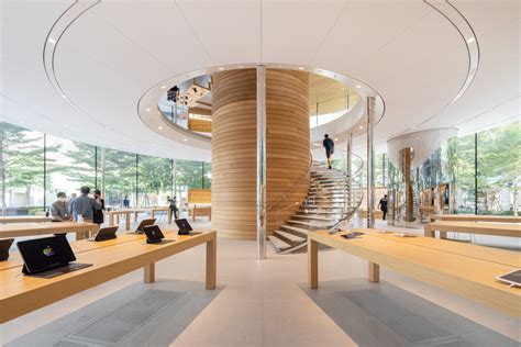 vpada central world|centralwOrld · Apple Maps.